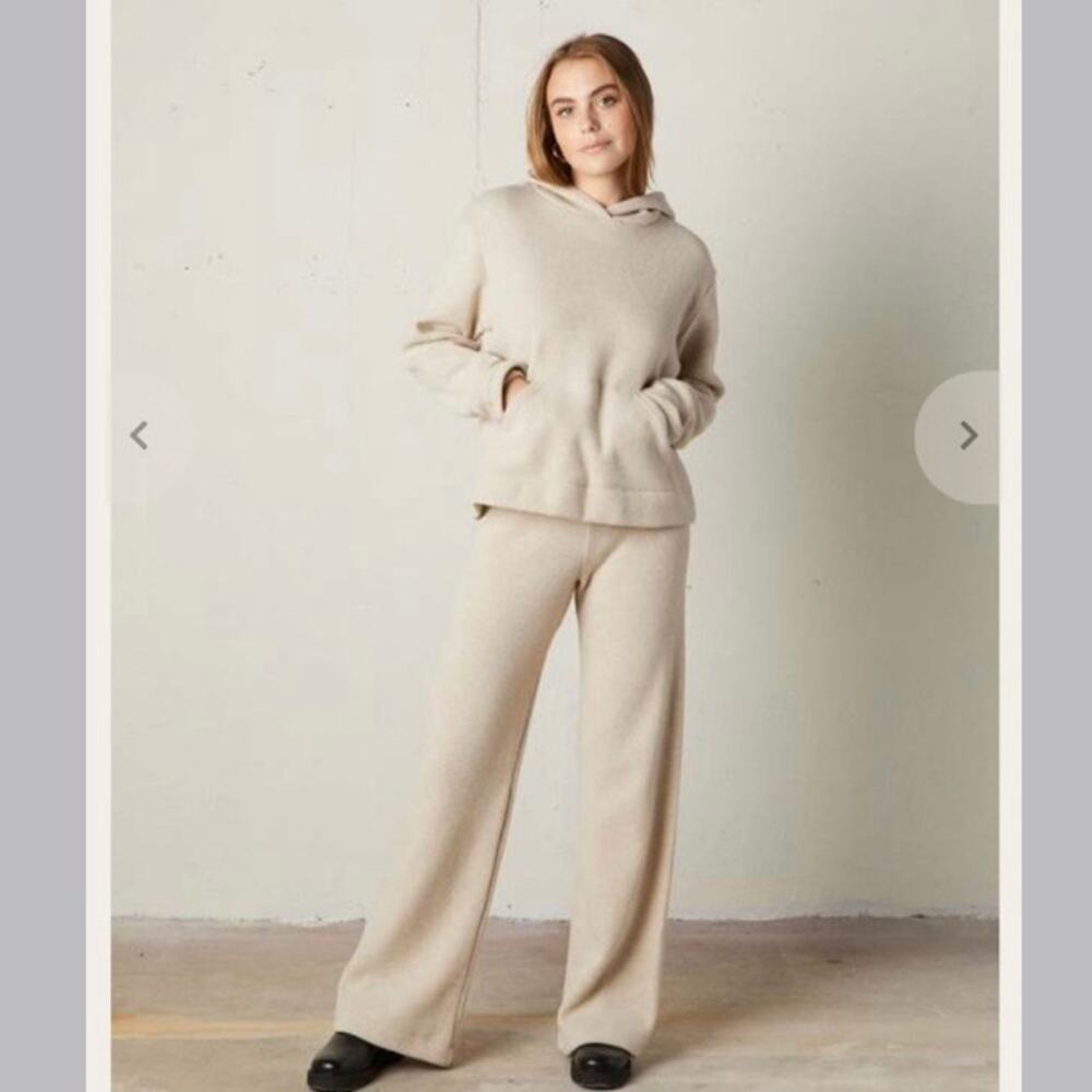 LESET Cream Hoodie and Pants Set - Picture 5 of 16